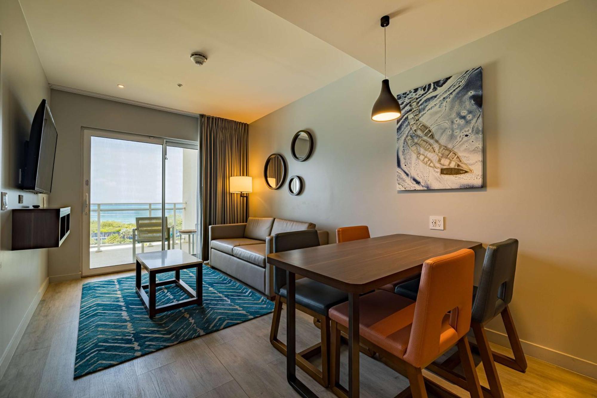 Embassy Suites By Hilton Aruba Beach Resort 팜비치 외부 사진