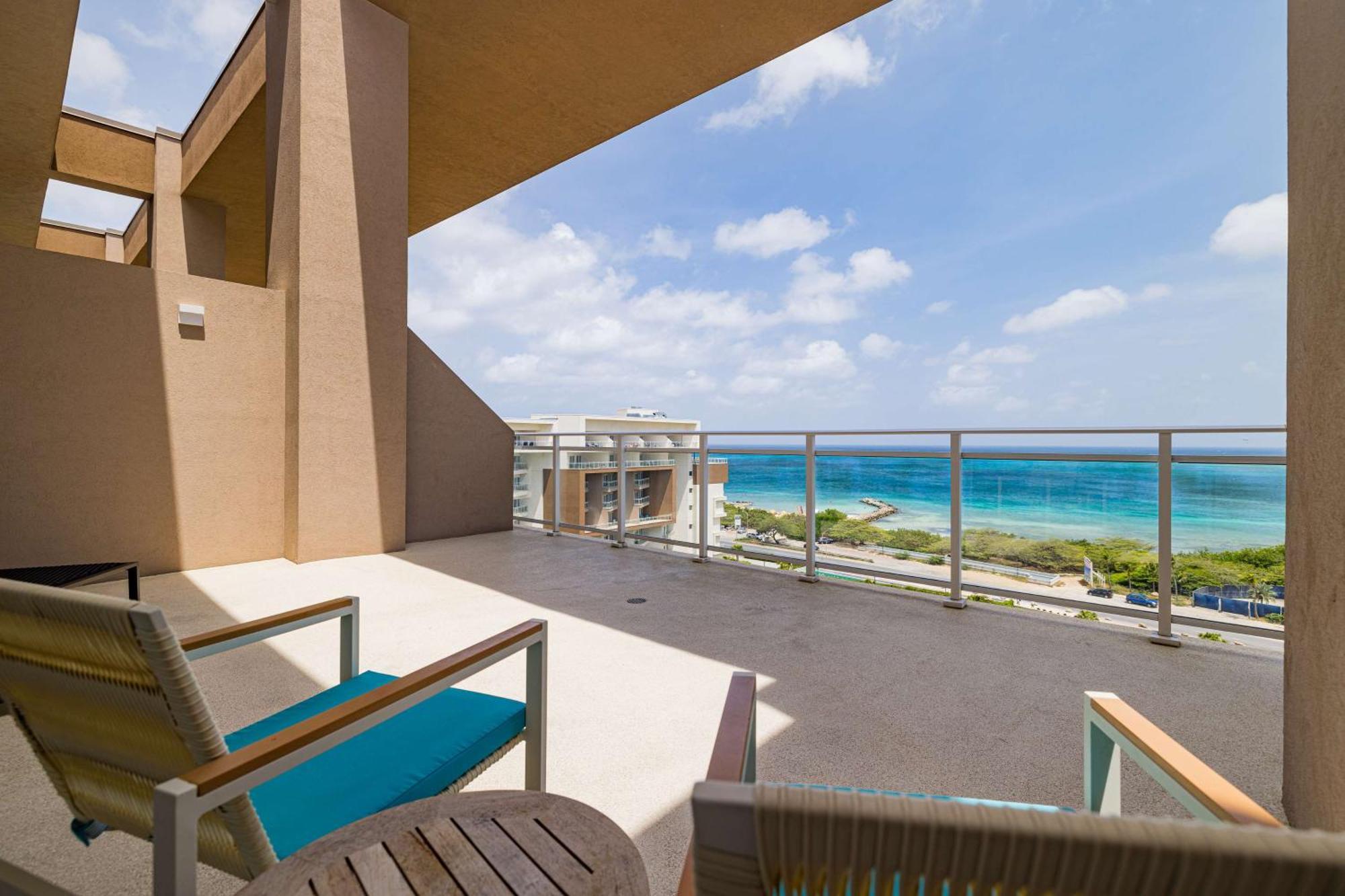 Embassy Suites By Hilton Aruba Beach Resort 팜비치 외부 사진