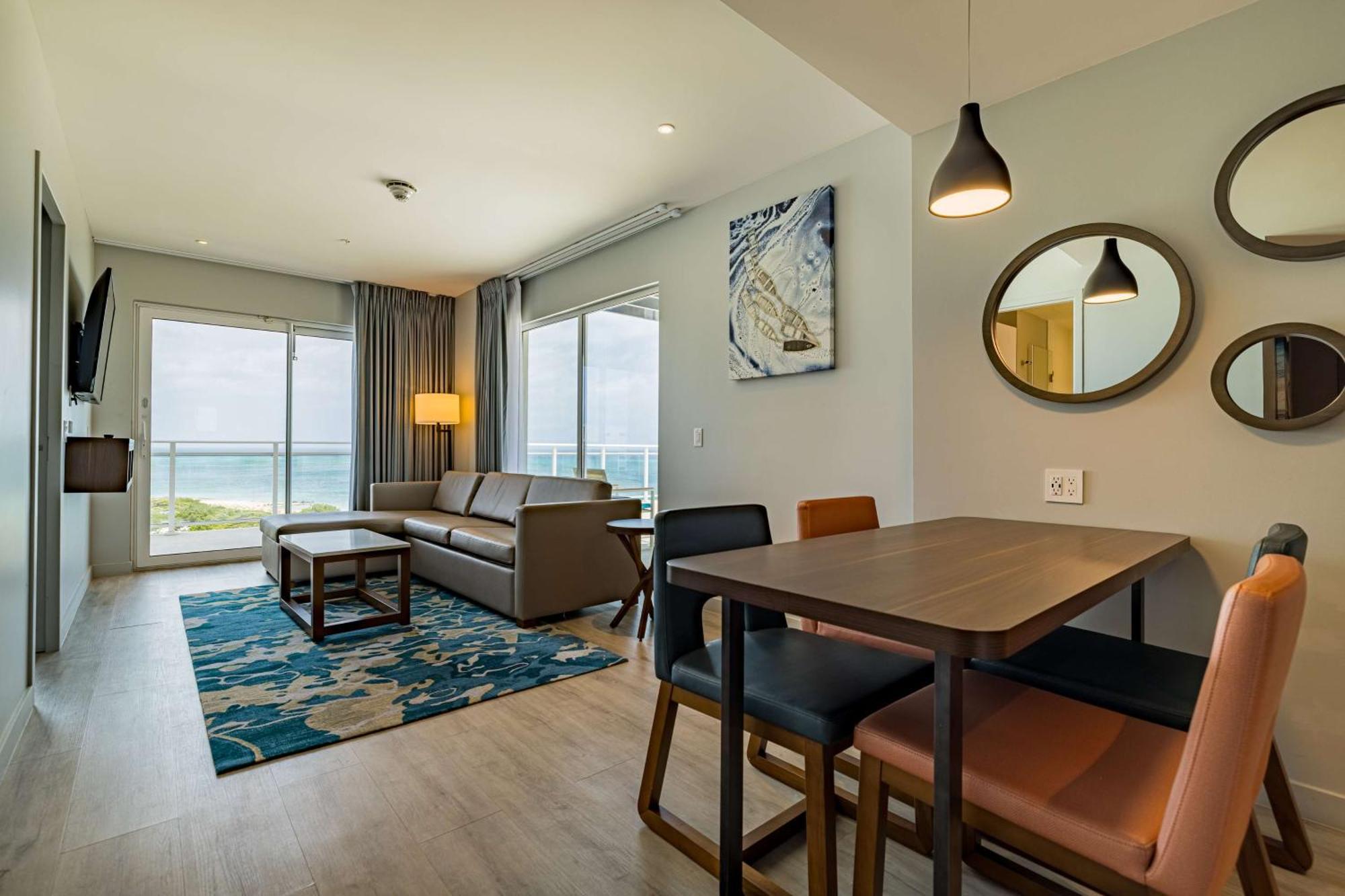 Embassy Suites By Hilton Aruba Beach Resort 팜비치 외부 사진